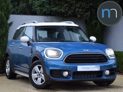 Mini Countryman COOPER CLASSIC