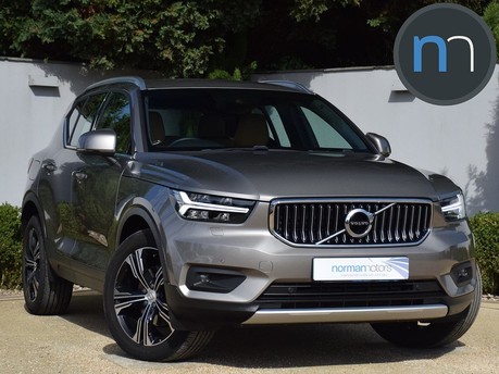 Volvo XC40 T4 INSCRIPTION PRO 1