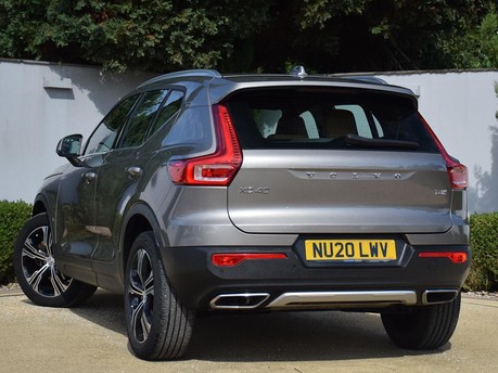 Volvo XC40 T4 INSCRIPTION PRO 2