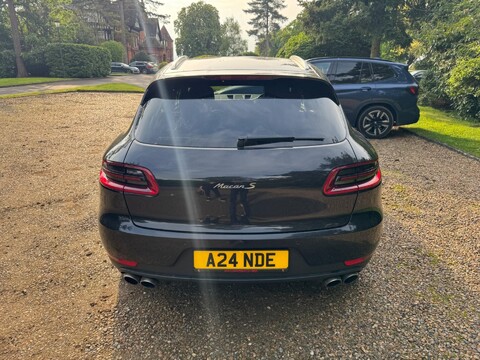 Porsche Macan D S PDK 6