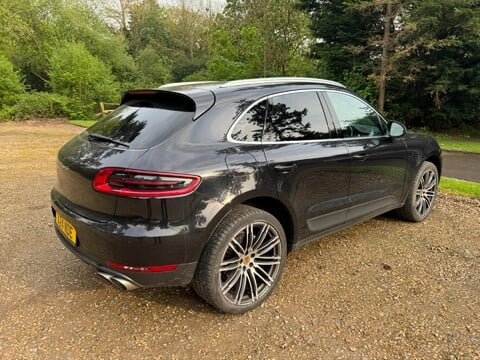 Porsche Macan D S PDK 11