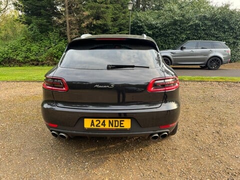 Porsche Macan D S PDK 13