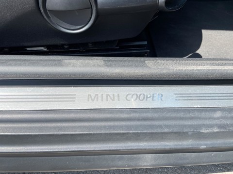Mini Hatch COOPER D 10