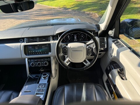 Land Rover Range Rover TDV6 VOGUE SE 11