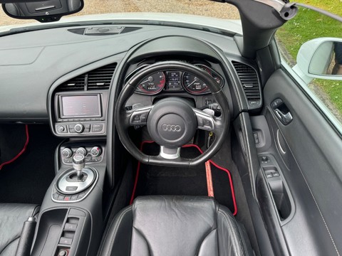 Audi R8 SPYDER V10 QUATTRO 19