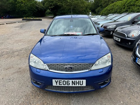 Ford Mondeo ST220 2