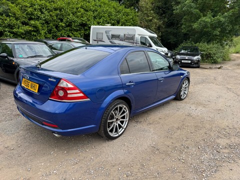 Ford Mondeo ST220 8