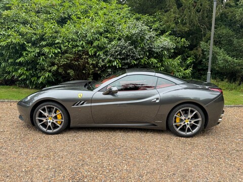 Ferrari California 2 PLUS 2 12