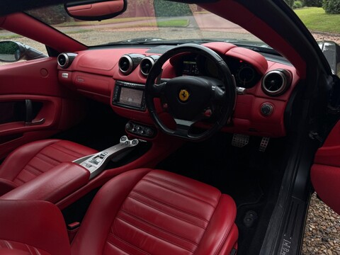 Ferrari California 2 PLUS 2 18