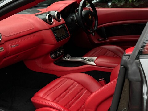 Ferrari California 2 PLUS 2 21