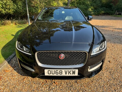 Jaguar XF D R-SPORT 2