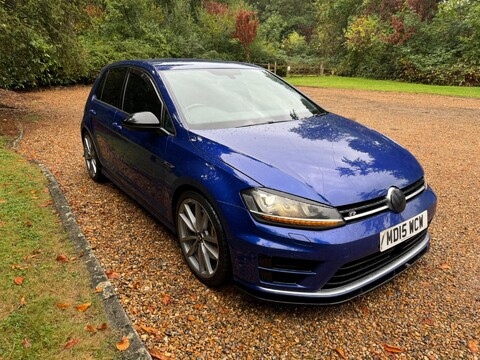 Volkswagen Golf R DSG 1