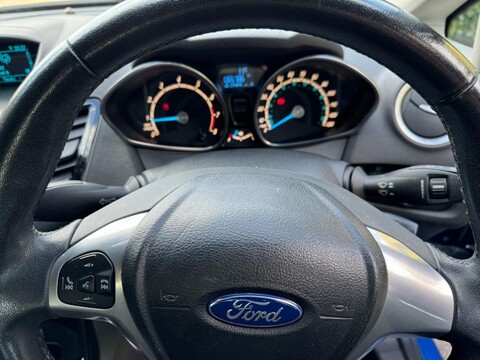 Ford Fiesta ZETEC 10