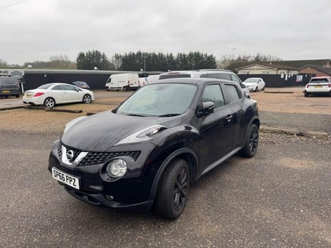 Nissan Juke TEKNA XTRONIC 1