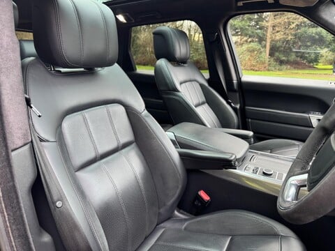 Land Rover Range Rover Sport HST MHEV 13