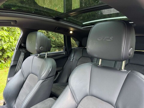 Porsche Macan 2.9T V6 GTS PDK 4WD Euro 6 (s/s) 5dr 25