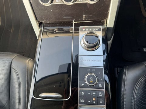Land Rover Range Rover 3.0 TD V6 Vogue SE Auto 4WD Euro 6 (s/s) 5dr 29