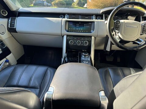 Land Rover Range Rover 3.0 TD V6 Vogue SE Auto 4WD Euro 6 (s/s) 5dr 11
