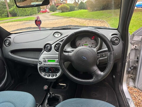 Ford Ka 1.3 Ka Zetec Climate 3dr 11