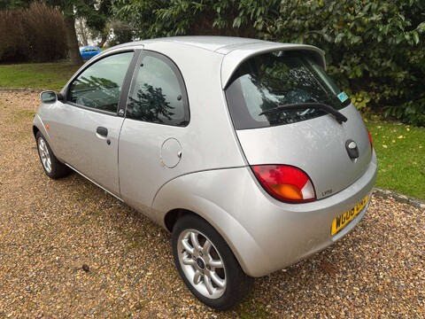 Ford Ka 1.3 Ka Zetec Climate 3dr 13