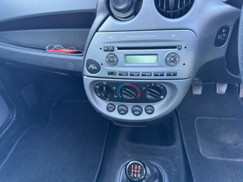 Ford Ka 1.3 Ka Zetec Climate 3dr 10