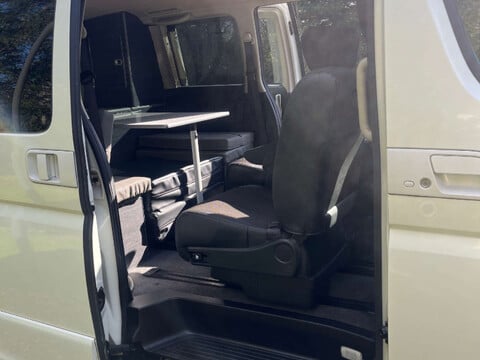 Nissan Elgrand campervan 11