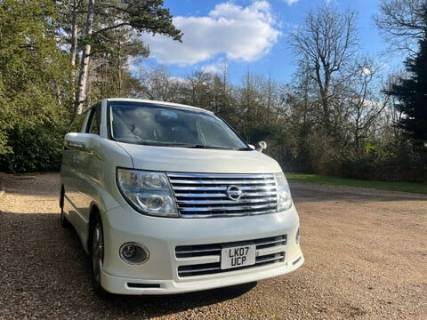 Nissan Elgrand campervan 2