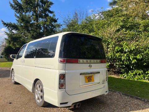 Nissan Elgrand campervan 5