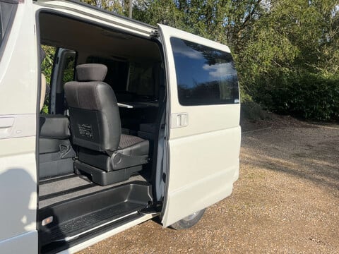 Nissan Elgrand campervan 10