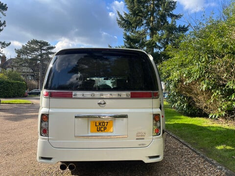 Nissan Elgrand campervan 14