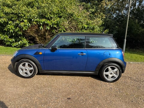 Mini Hatch 1.6 Cooper Auto 3dr 4