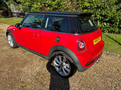 Mini Hatch 1.6 Cooper S 3dr 4