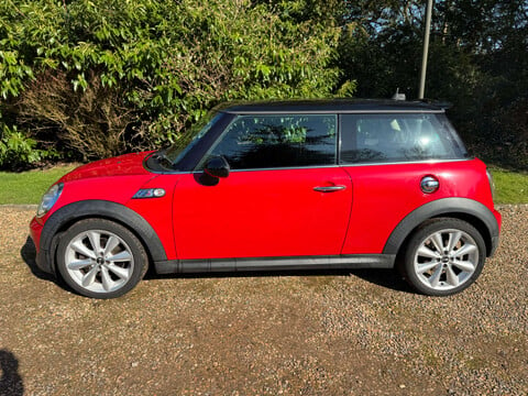 Mini Hatch 1.6 Cooper S 3dr 1