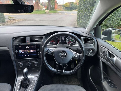 Volkswagen Golf 1.4 Golf SE Nav TSi BlueMotion Technology Semi-Auto 5dr 10