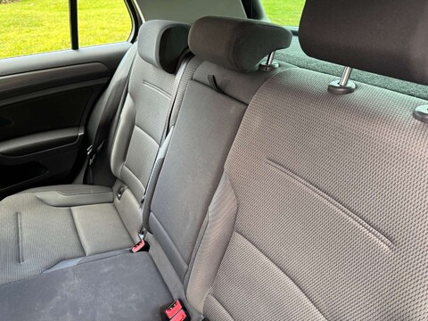 Volkswagen Golf 1.4 Golf SE Nav TSi BlueMotion Technology Semi-Auto 5dr 15