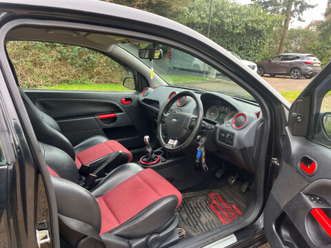 Ford Fiesta 2.0 Fiesta ST 3dr 8