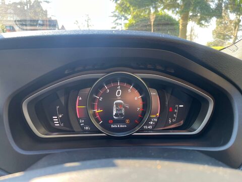 Volvo V40 2.0 V40 R-Design Pro T2 Auto 5dr 8