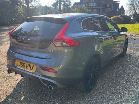 Volvo V40 2.0 V40 R-Design Pro T2 Auto 5dr 5