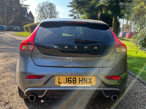 Volvo V40 2.0 V40 R-Design Pro T2 Auto 5dr 6