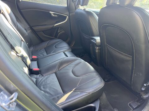 Volvo V40 2.0 V40 R-Design Pro T2 Auto 5dr 11