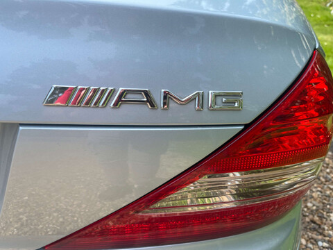 Mercedes-Benz SL Series AUTO 23