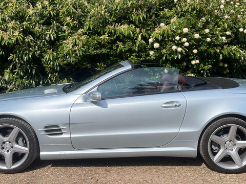 Mercedes-Benz SL Series AUTO 2