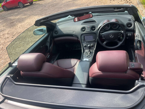 Mercedes-Benz SL Series AUTO 8