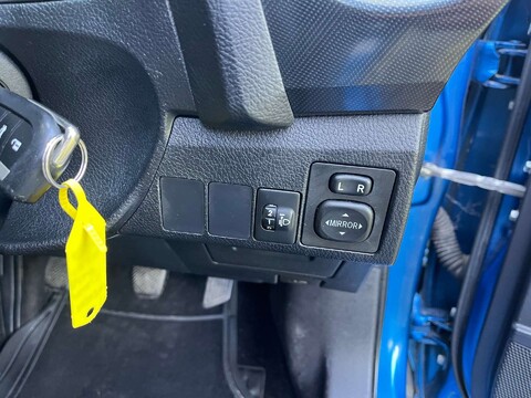 Toyota Auris 1.6 Auris Sport Valvematic 5dr 9