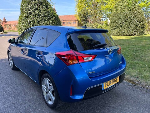 Toyota Auris 1.6 Auris Sport Valvematic 5dr 2