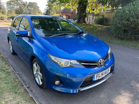 Toyota Auris 1.6 Auris Sport Valvematic 5dr 4