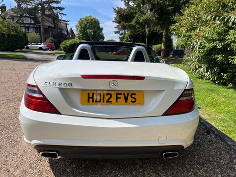 Mercedes-Benz SLK 1.8 SLK 250 AMG Sport Edition 125 BlueEfficiency Auto 2dr 5