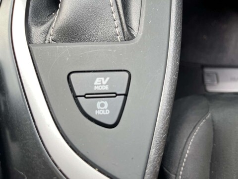 Lexus Ux 2.0 UX 250h 4x2 CVT 5dr 27