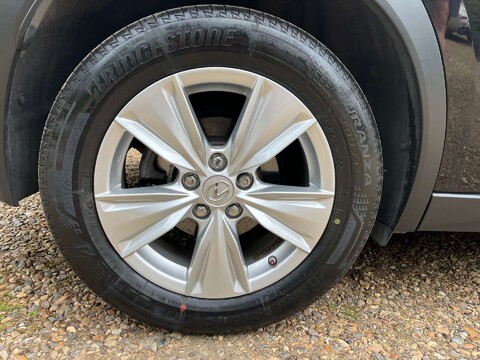 Lexus Ux 2.0 UX 250h 4x2 CVT 5dr 35
