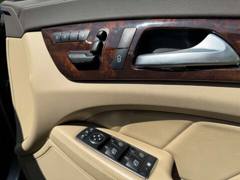 Mercedes-Benz CLS 5.5 CLS63 AMG Auto 4dr 19